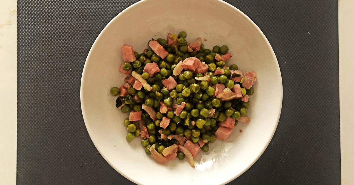 Piselli con pancetta czyli zielony groszek z boczkiem - Basia Kamińska