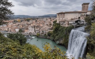Zamek Boncompagni Viscogliosi w Isola del Liri